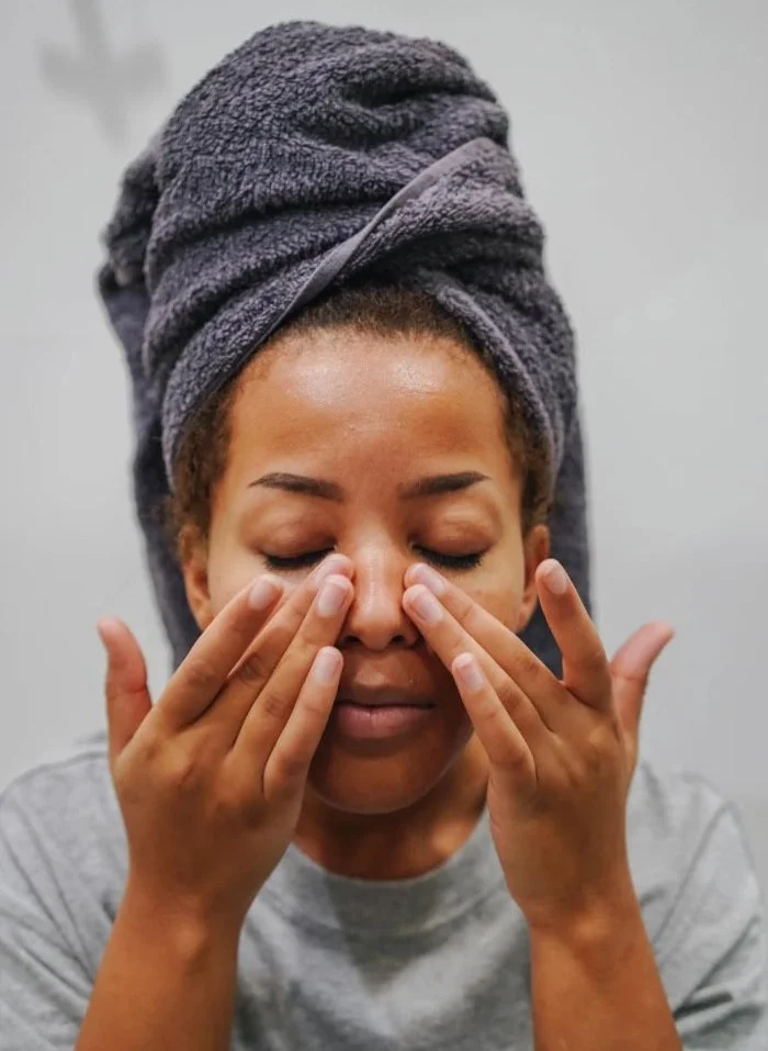 Comment appliquer une huile sur le visage en 2026 avec Senza Nature