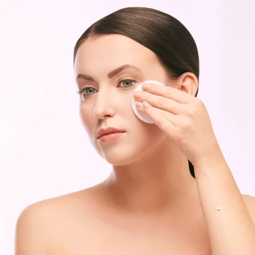 eau-micellaire-irrite-peau Pourquoi l'eau micellaire irrite la peau ? Causes et solutions naturelles avec Senza