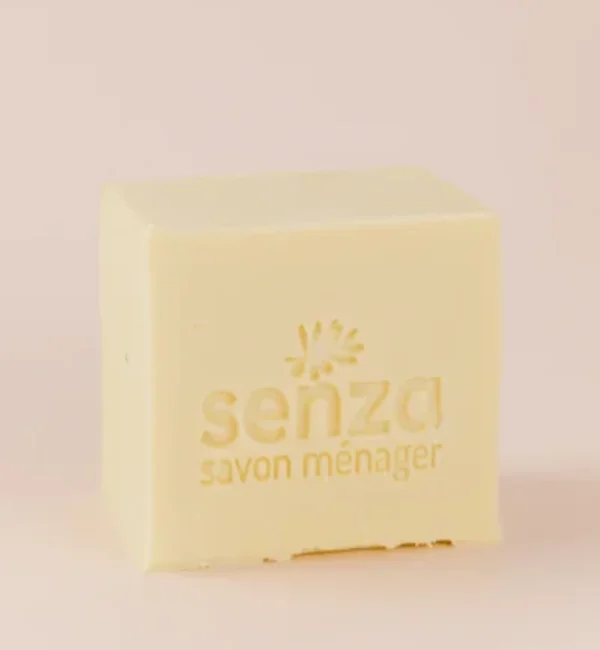 Lessive solide menager détachant